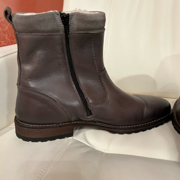 Stylish boots - Picture 8 of 9